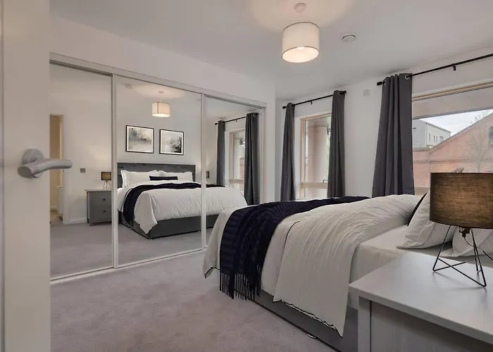 Premium Corporate & Family-Friendly Apartment In Belfast