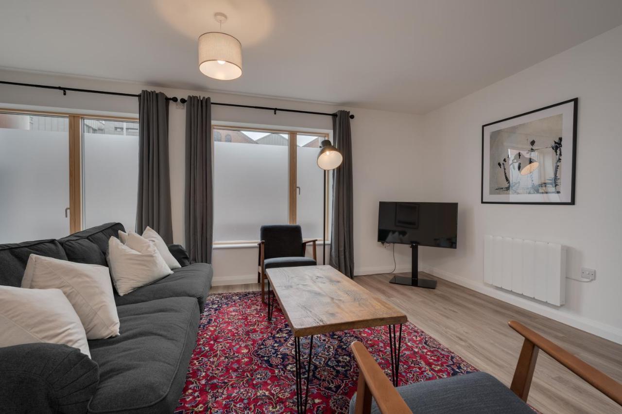 Premium Corporate & Family-friendly In Apartment Belfast