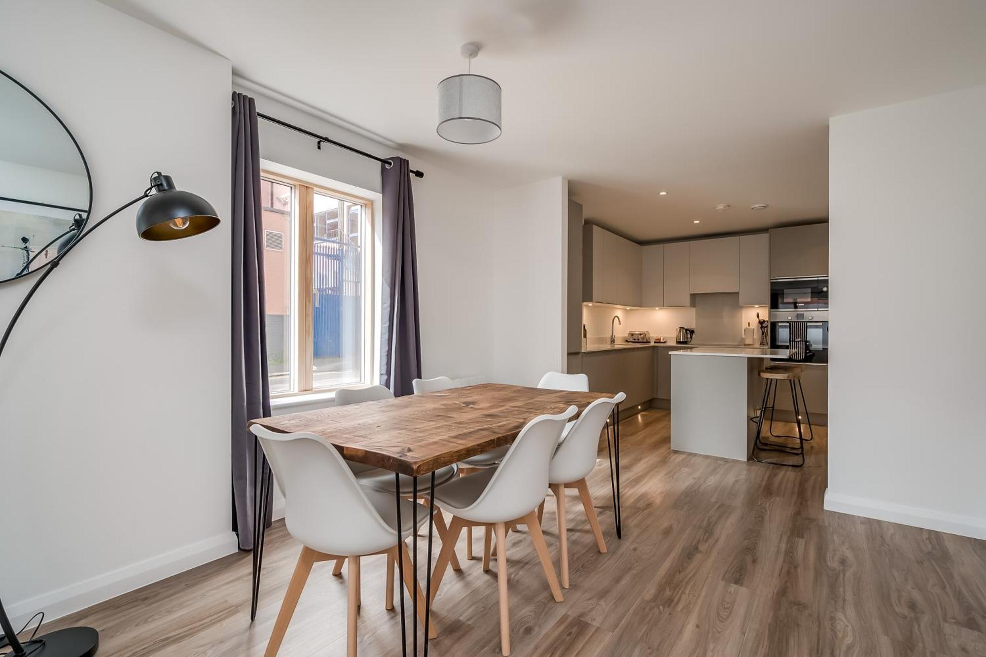 Premium Corporate & Family-friendly In Apartment *